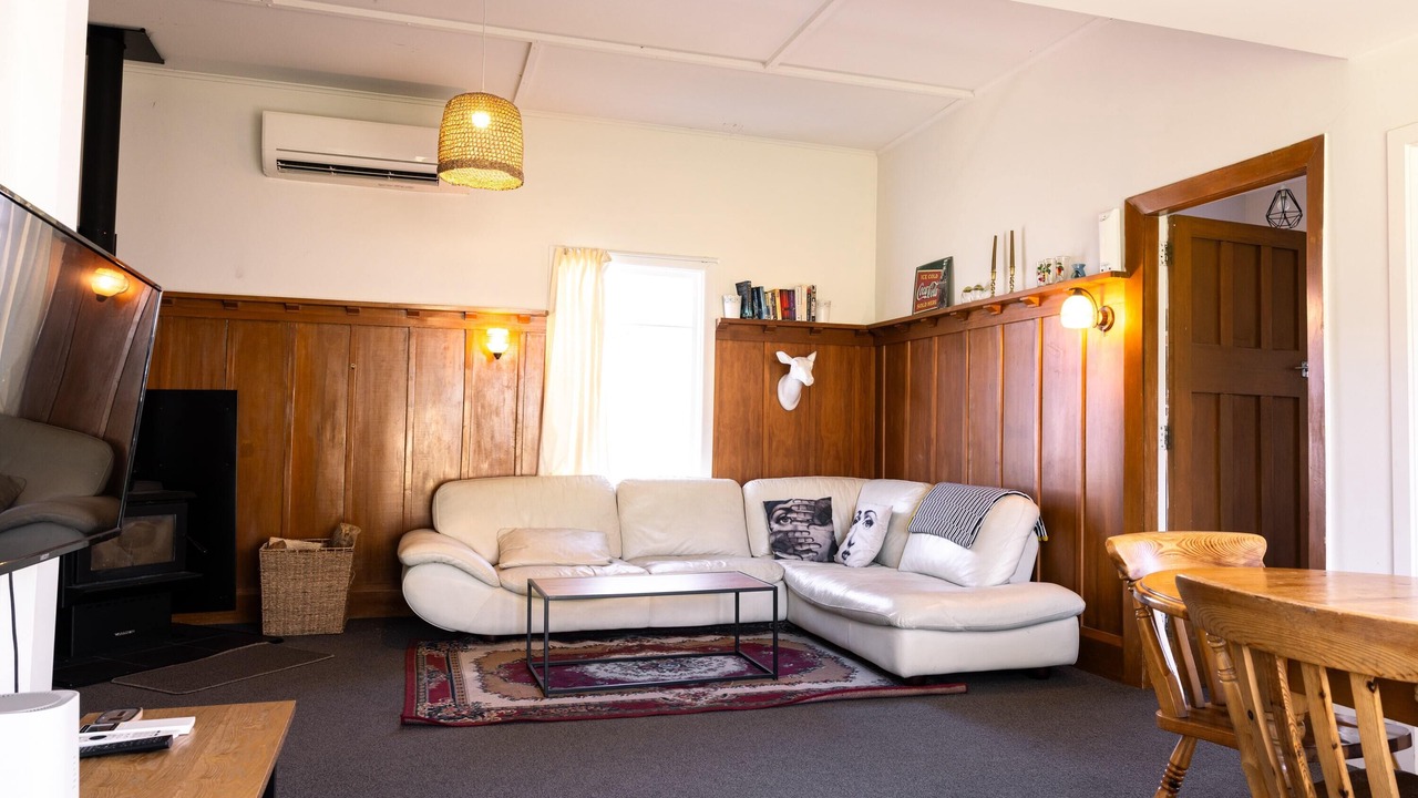 Photo of Livingroom in Burkes Pass