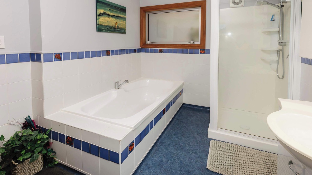 Photo of Bathroom in Oakura