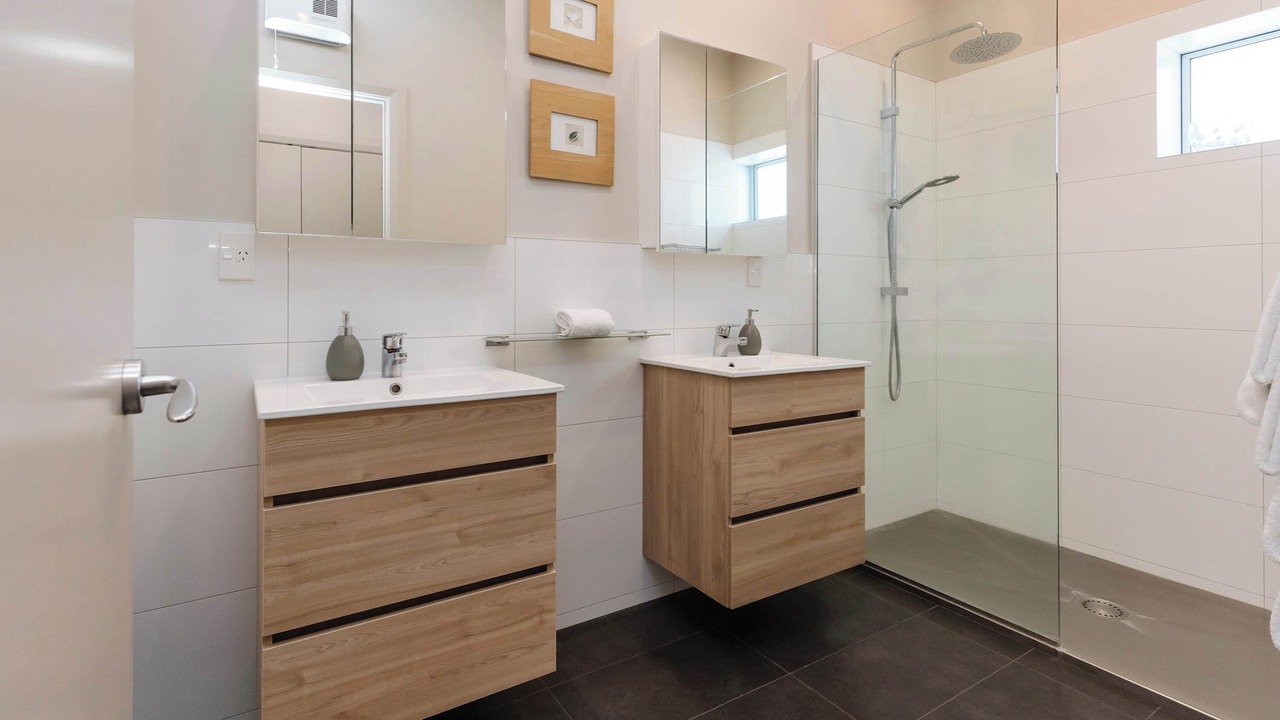 Photo of Bathroom in Oakura