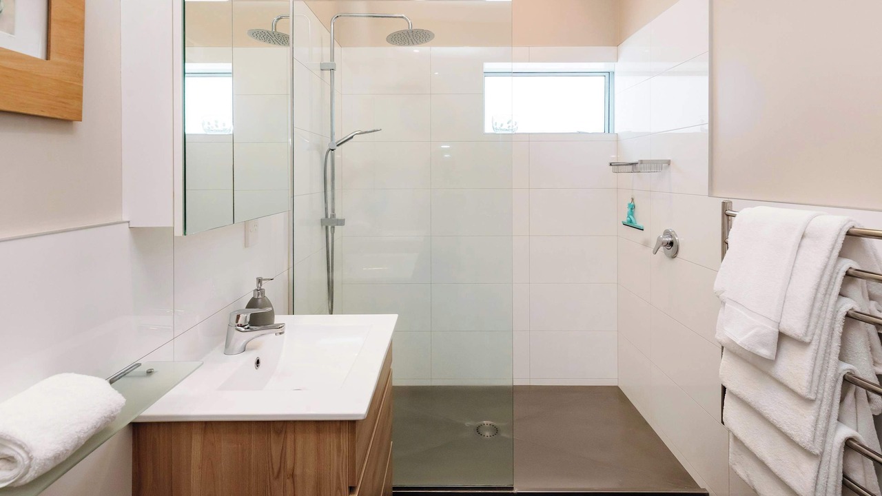 Photo of Bathroom in Oakura