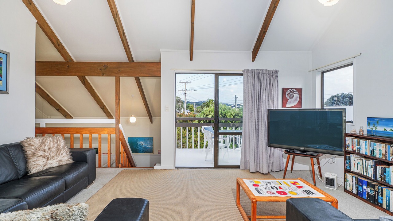 Photo of Livingroom in Whangamata