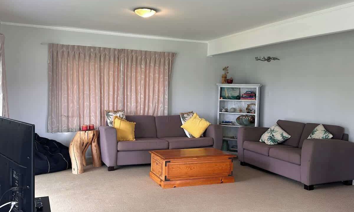 Photo of Livingroom in Whangamata