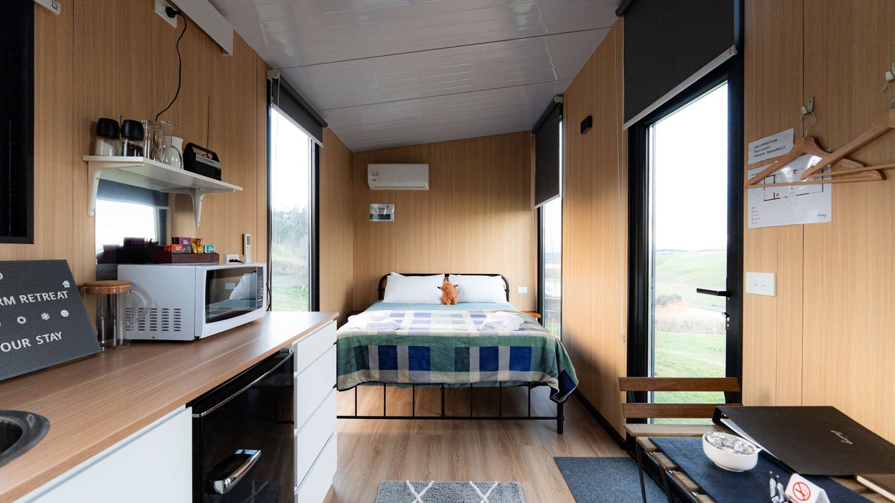 Photo of Bedroom in Surat Bay