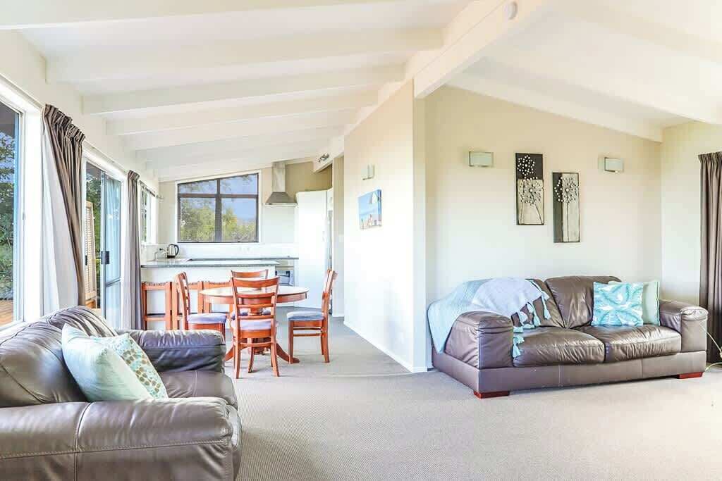 Photo of Livingroom in Whitianga