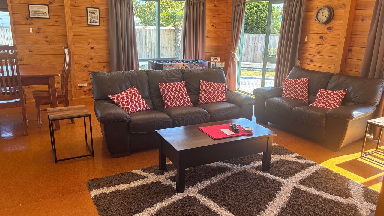 Photo of Livingroom in Cooks Beach