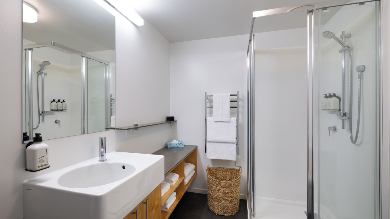 Photo of Bathroom in Ngaio Bay