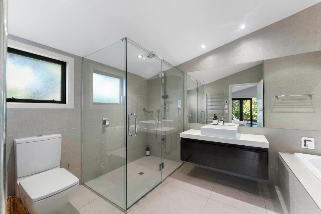 Photo of Bathroom in Rainbow Point