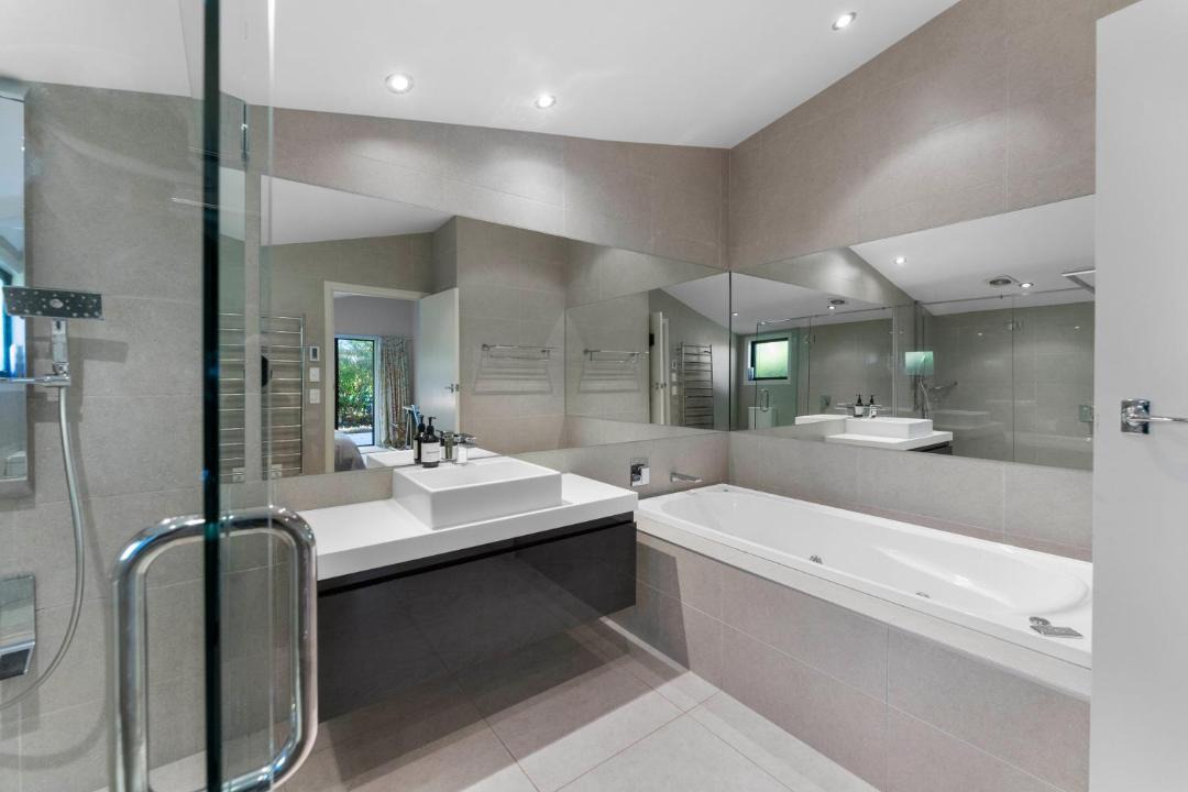 Photo of Bathroom in Rainbow Point