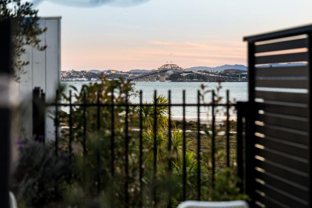 Photo of Patio Balcony in Hauraki