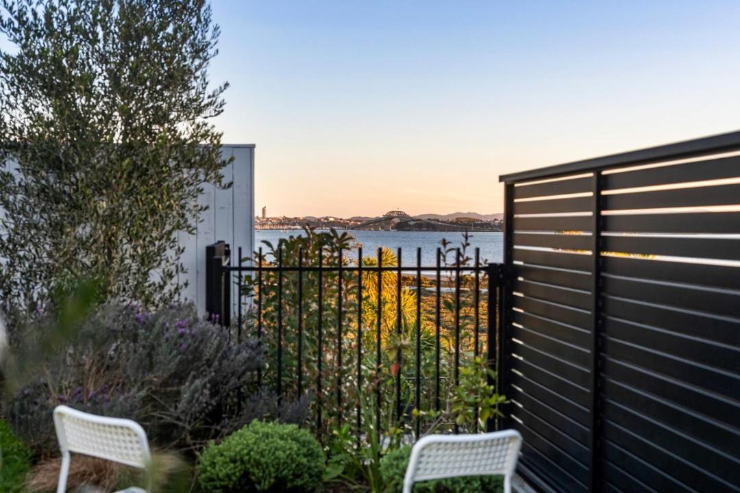 Photo of Patio Balcony in Hauraki