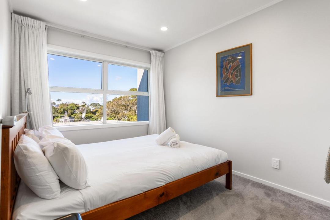 Photo of Bedroom in Castor Bay