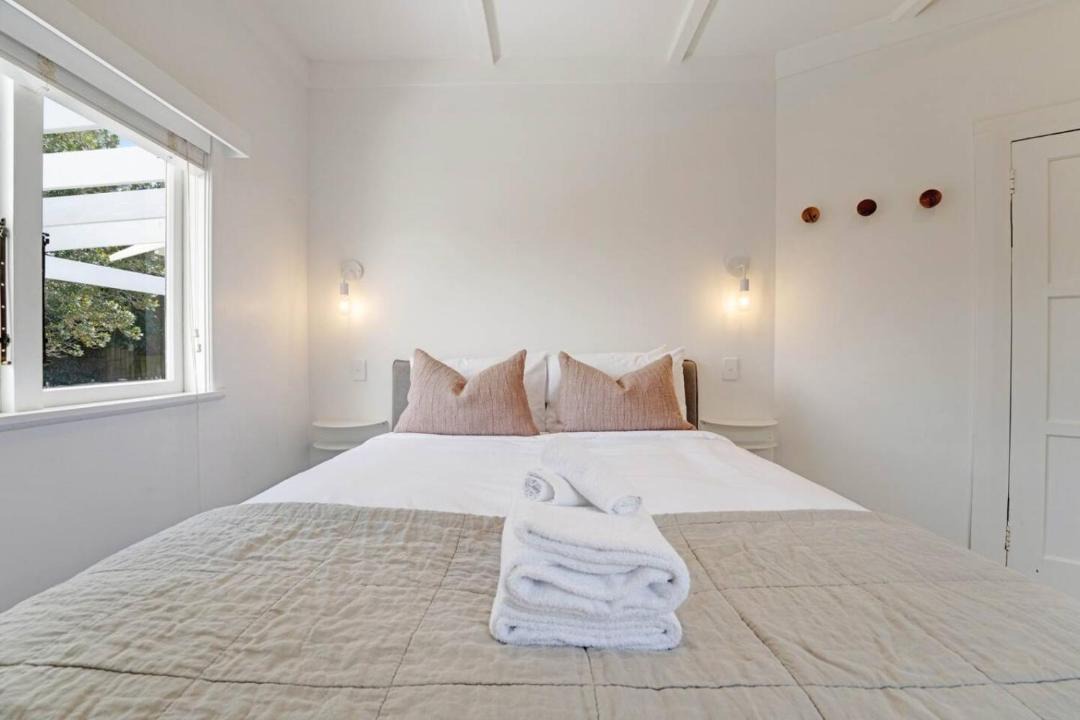 Photo of Bedroom in Massey
