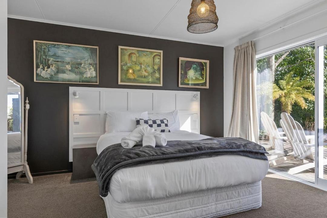 Photo of Bedroom in Two Mile Bay