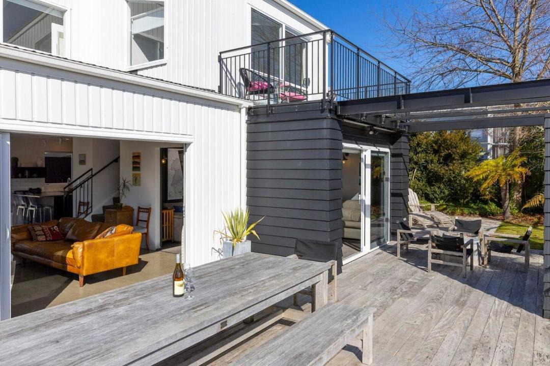 Photo of Patio Balcony in Two Mile Bay