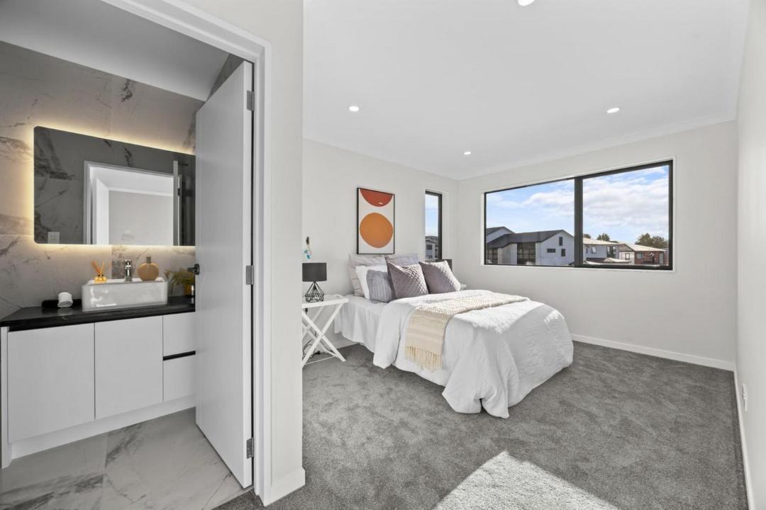 Photo of Bedroom in Flat Bush