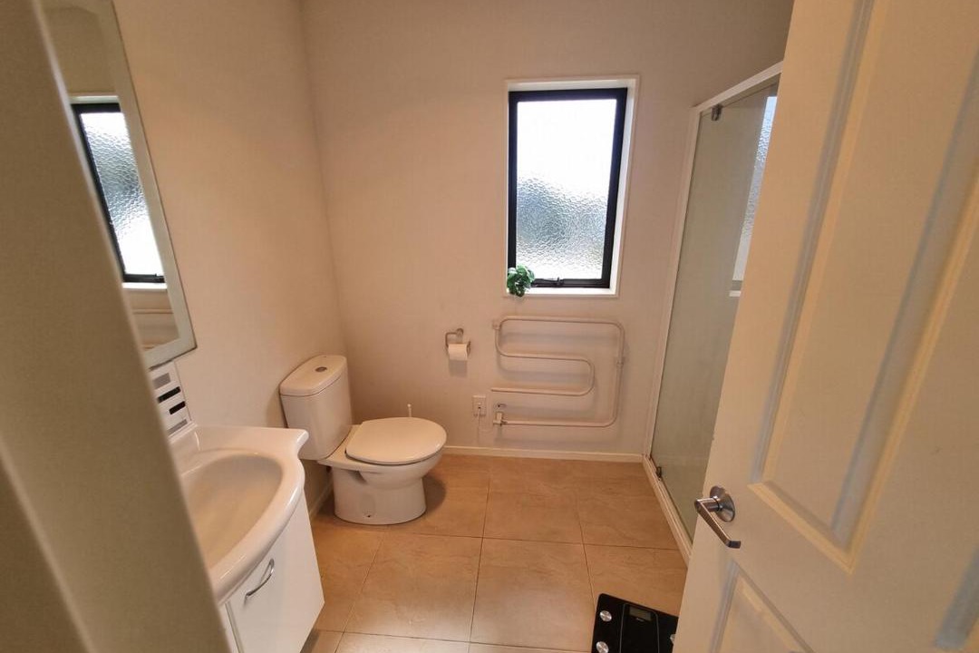 Photo of Bathroom in Newlands