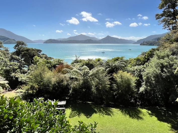 Photo of Others in Moetapu Bay