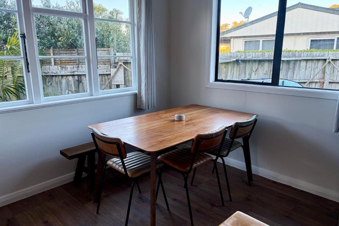 Photo of Others in Raglan