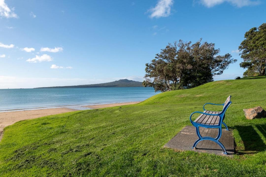 Photo of Others in Narrow Neck
