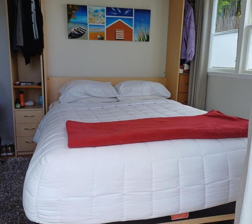 Photo of Bedroom in Narrow Neck