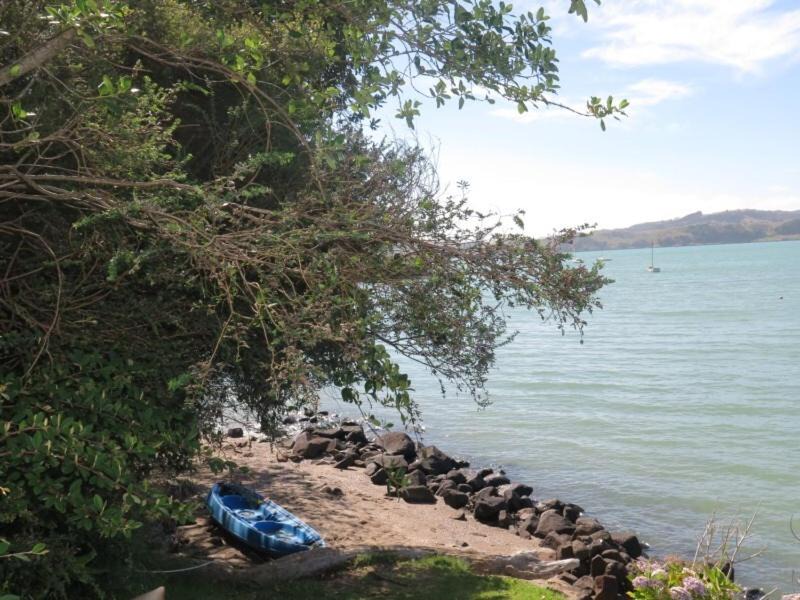 Photo of Others in Raglan
