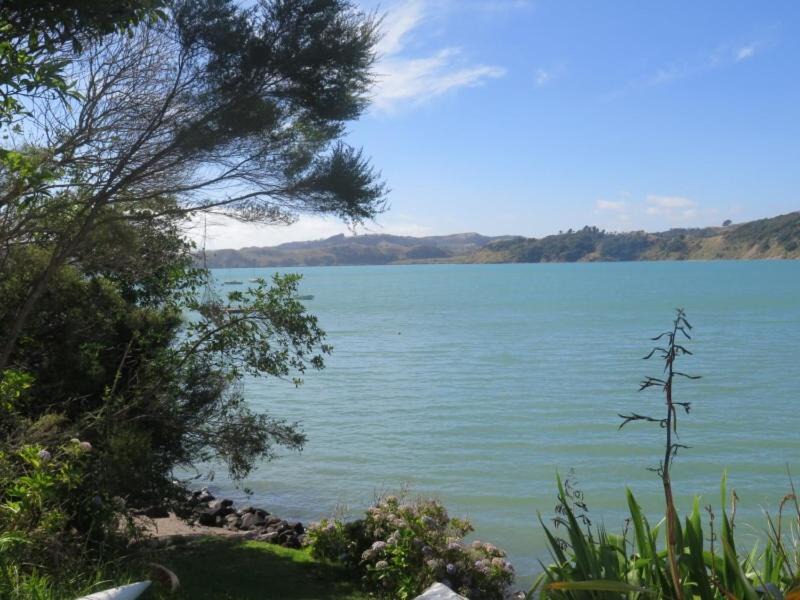 Photo of Others in Raglan