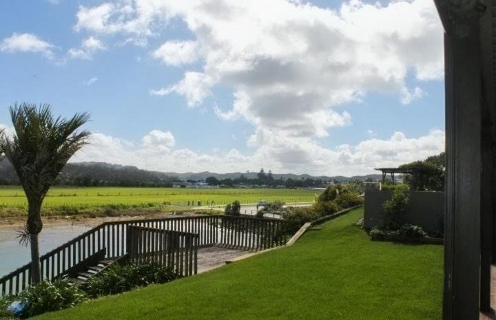 Photo of Others in Raglan