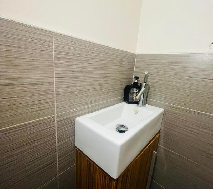 Photo of Bathroom in Otahuhu