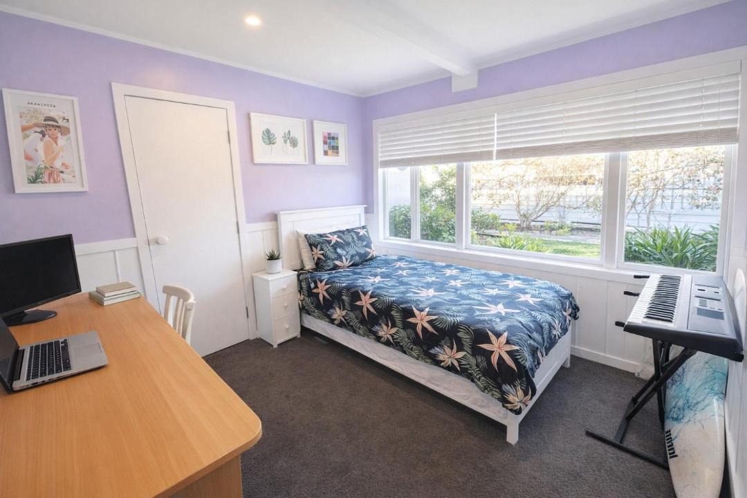 Photo of Others in Raglan