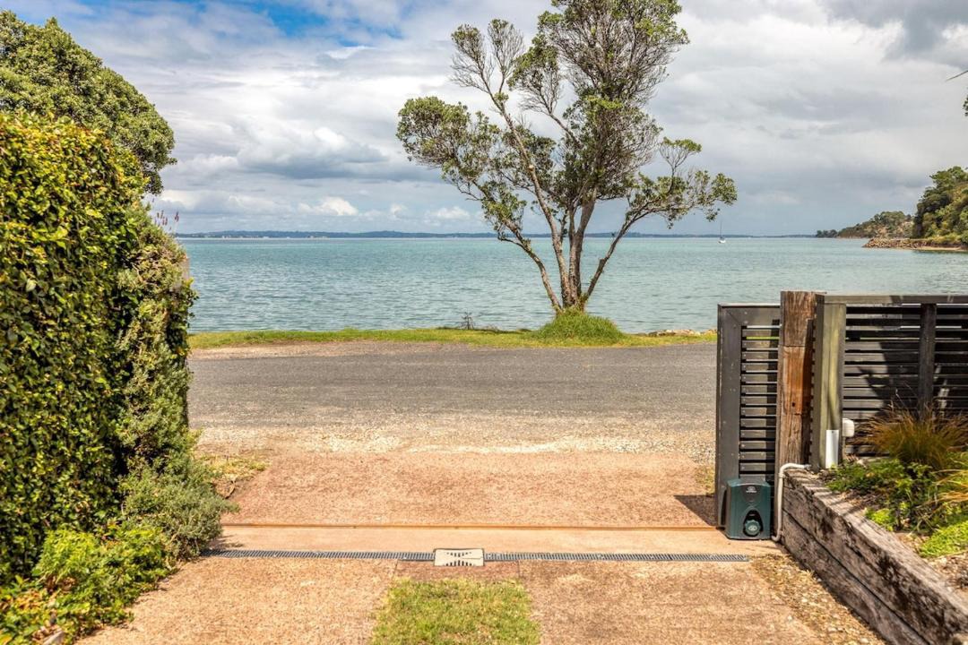Photo of Others in Surfdale