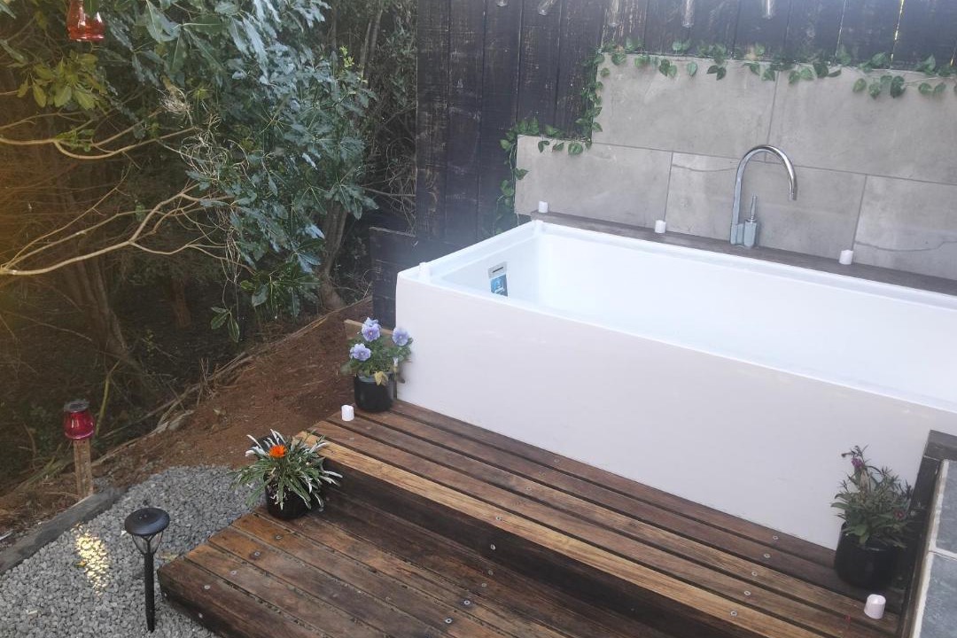 Photo of Others in Raglan