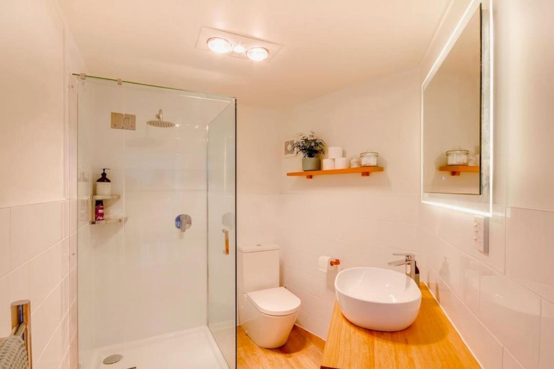 Photo of Bathroom in Acacia Bay