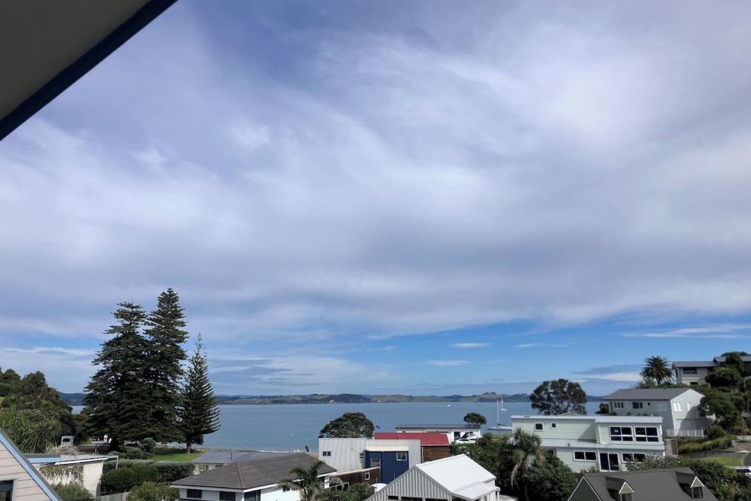 Photo of Others in Russell