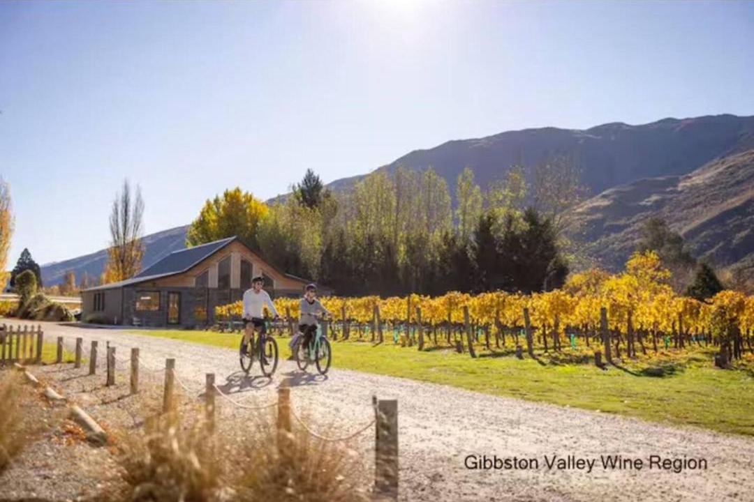 Photo of Others in Arrowtown