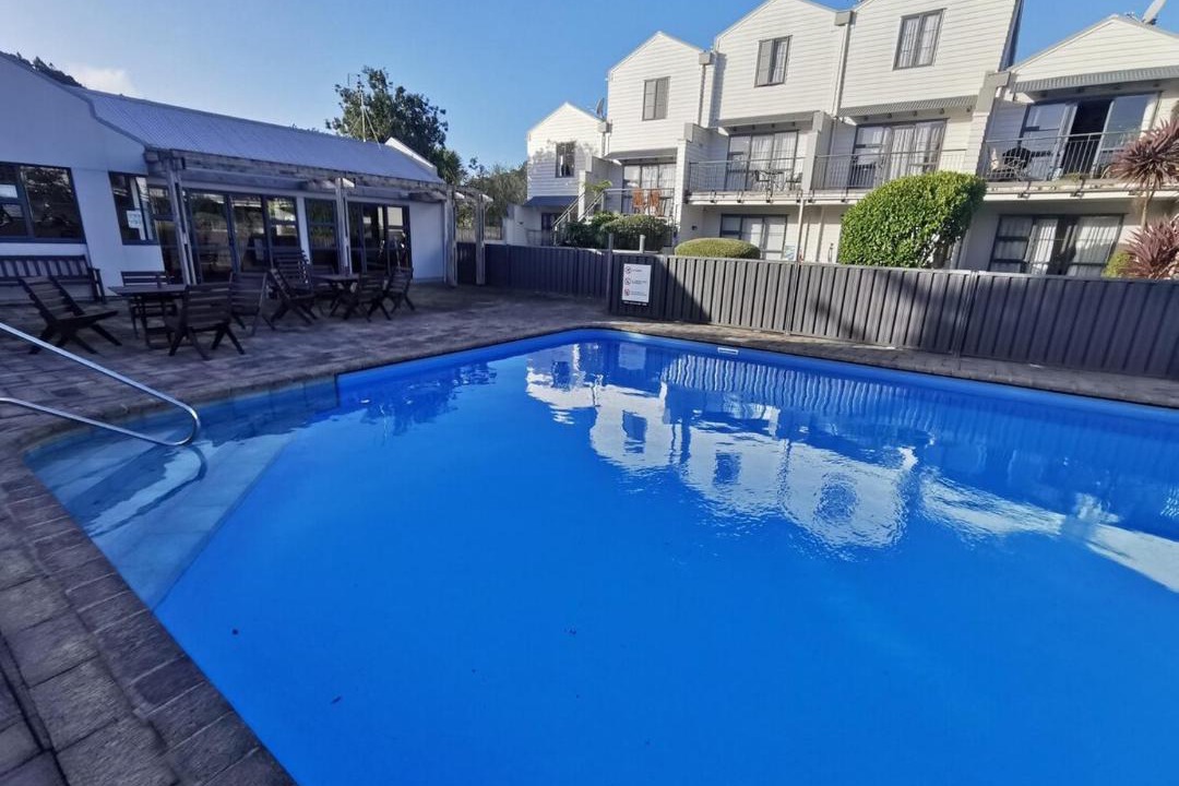 Photo of Others in Browns Bay