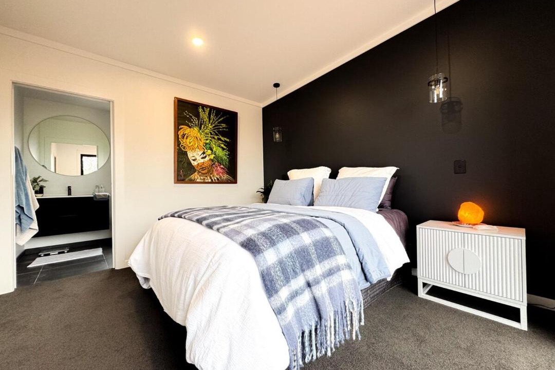 Photo of Bedroom in Acacia Bay