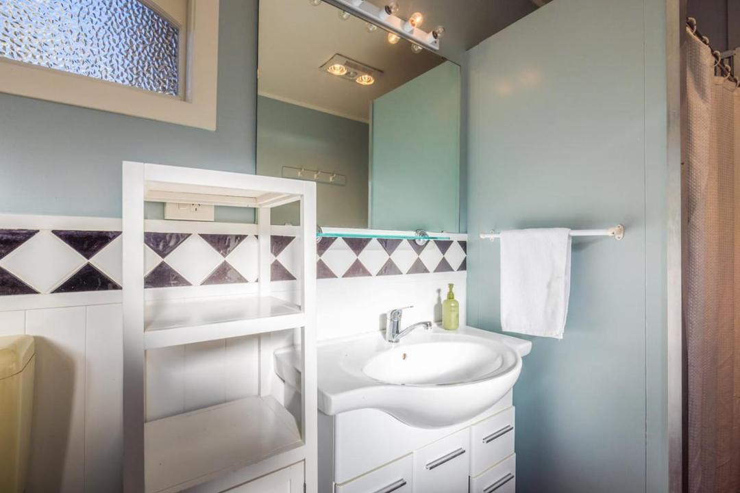 Photo of Bathroom in Surfdale