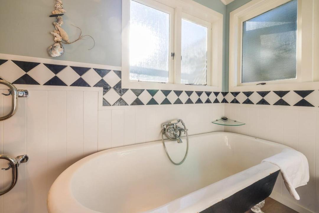 Photo of Bathroom in Surfdale