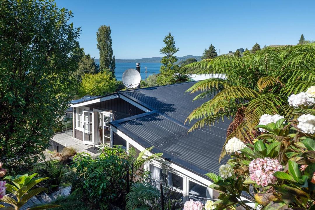 Photo of Others in Lake Tarawera