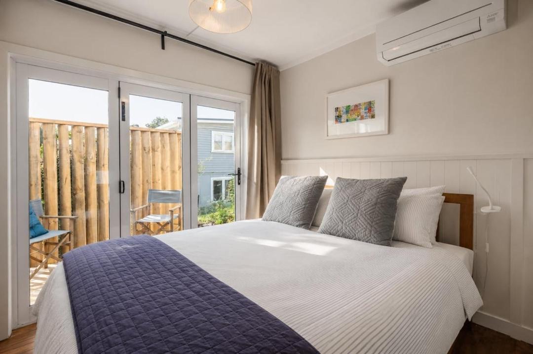 Photo of Bedroom in Surfdale