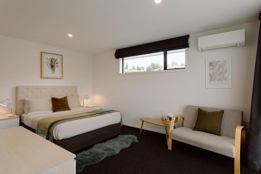 Photo of Bedroom in Albert Town
