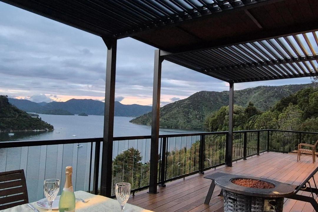 Photo of Patio Balcony in Whatamango Bay
