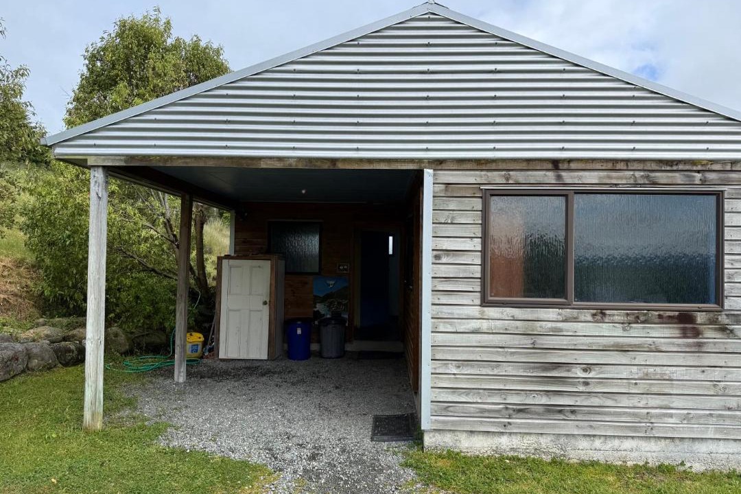 Photo of Others in Manapouri