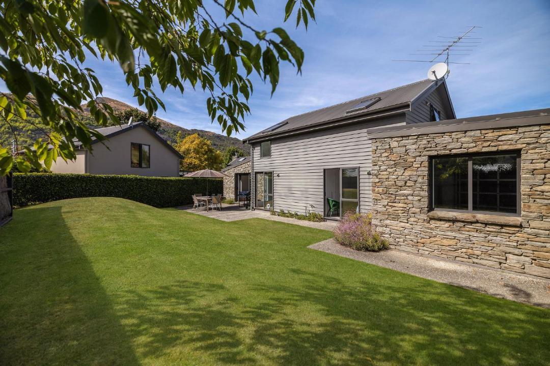 Photo of Others in Arrowtown
