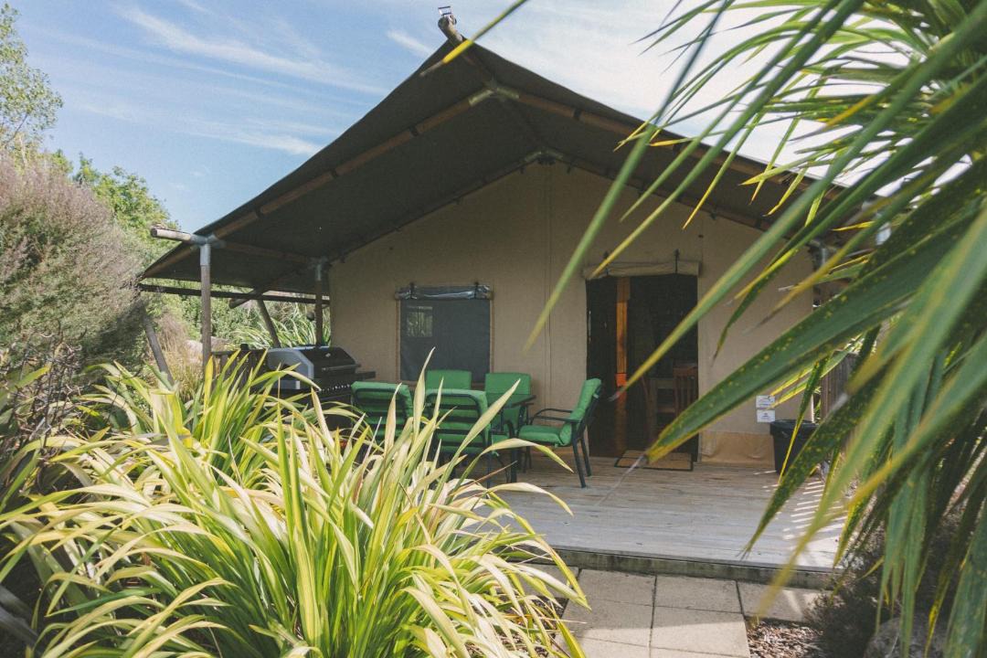 Photo of Others in Raglan