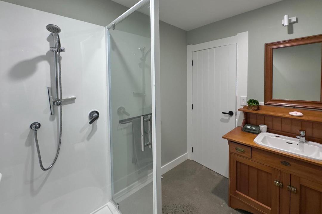 Photo of Bathroom in Acacia Bay