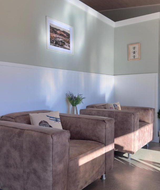 Photo of Livingroom in Acacia Bay