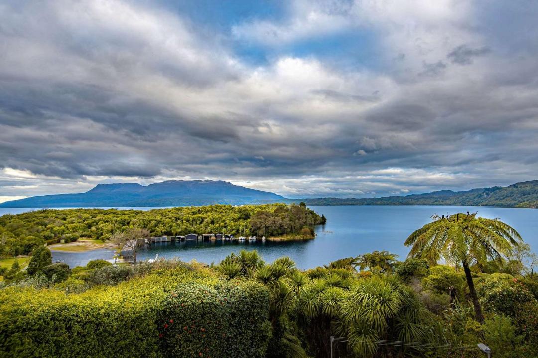 Photo of Others in Lake Tarawera