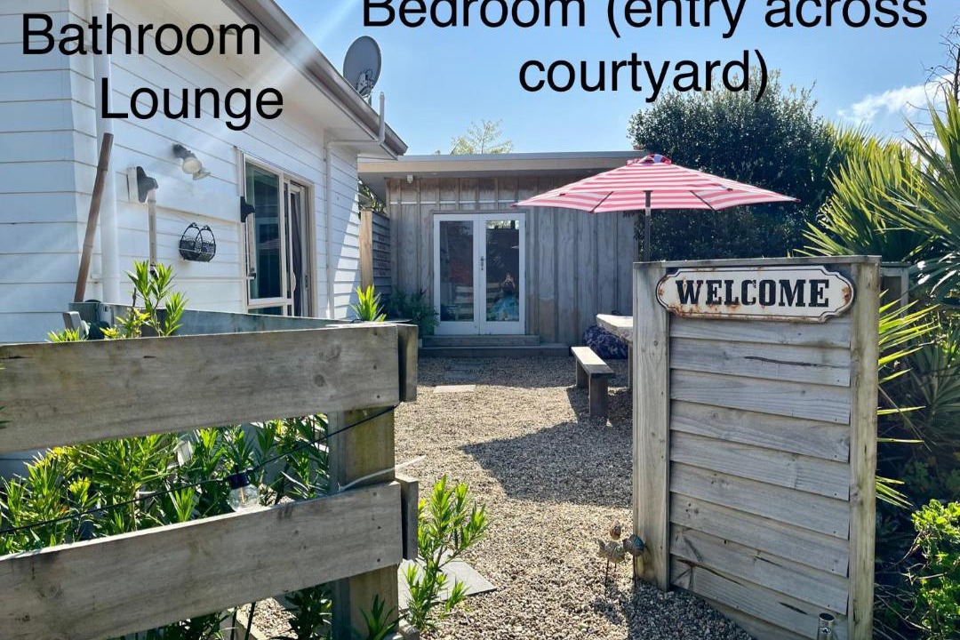 Photo of Others in Raglan