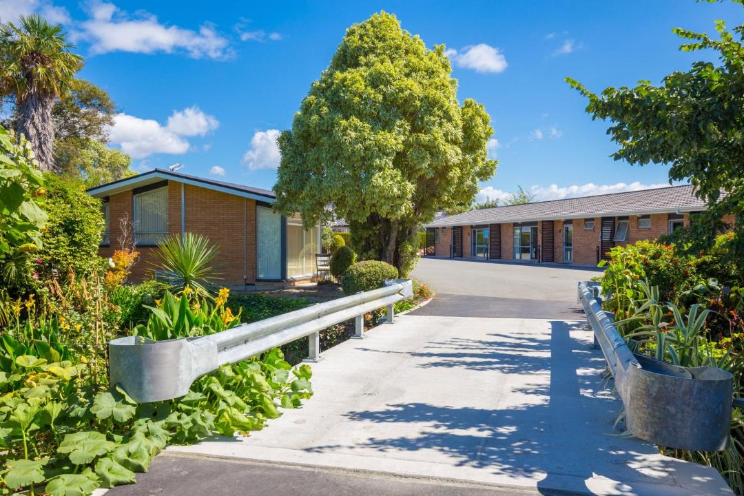 Photo of Others in Springlands